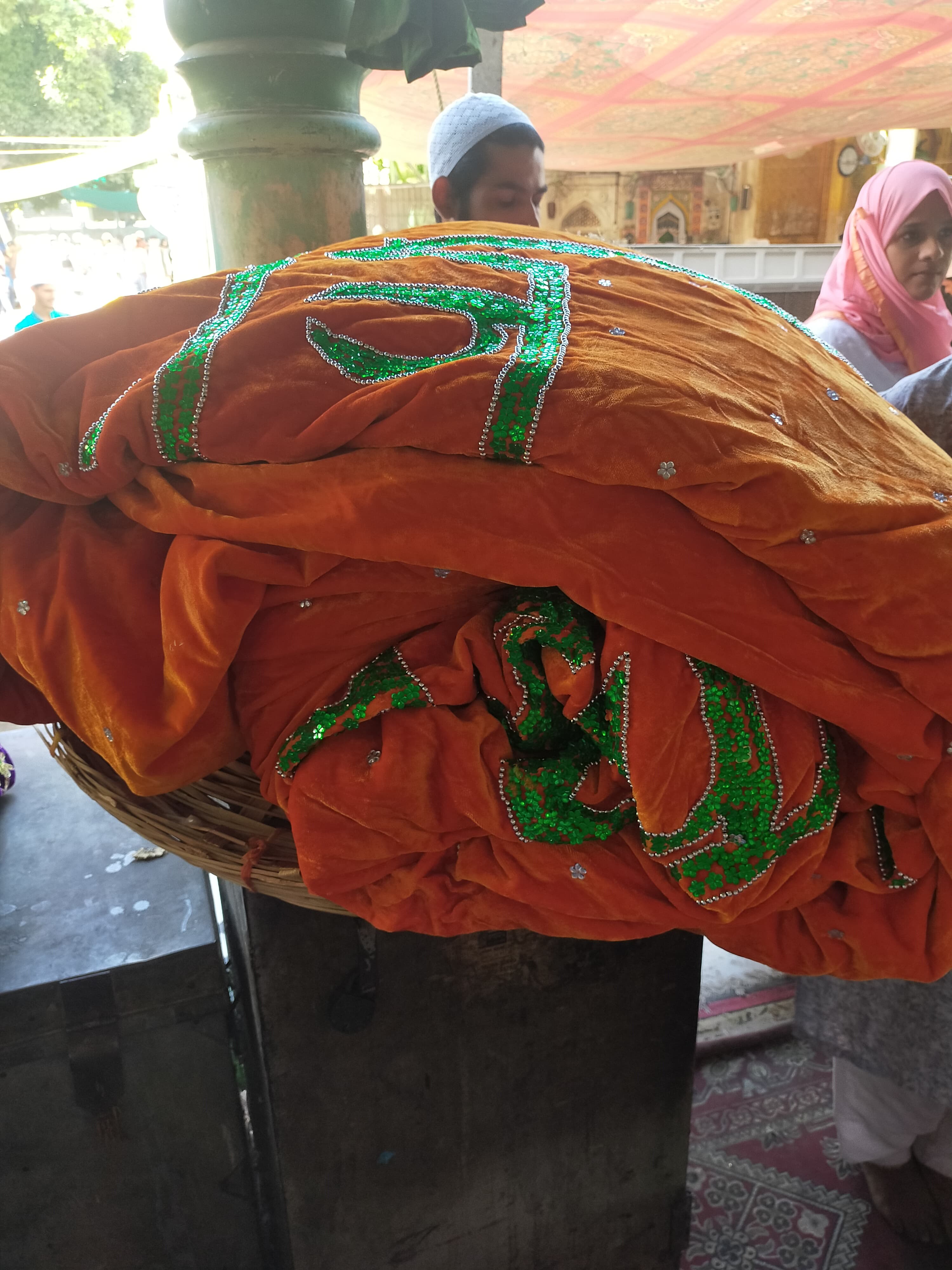khwaja moinudin chisht Chadar by Nawaz Chishty